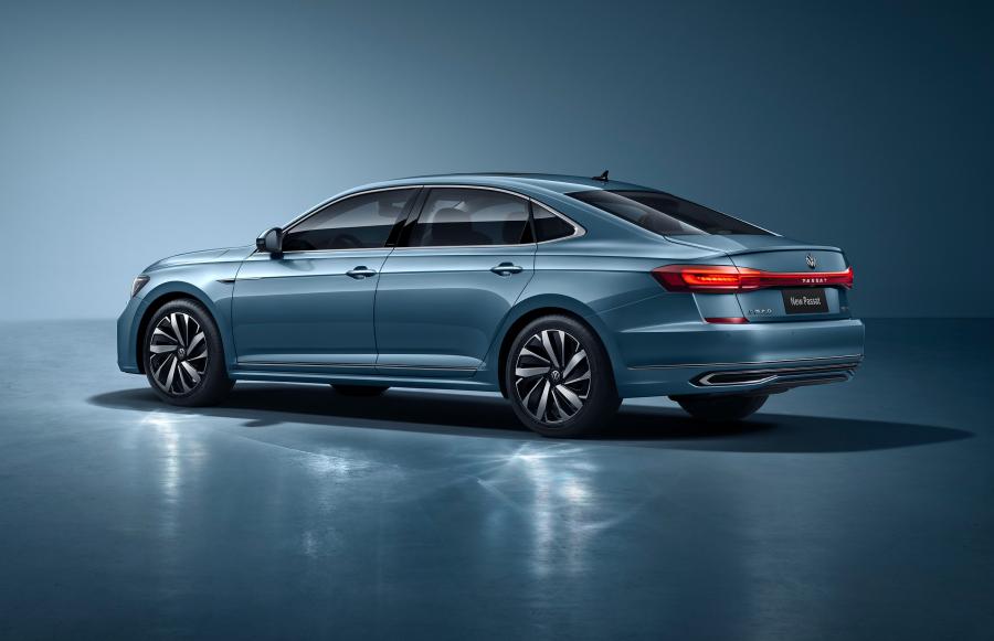 Volkswagen Passat 330 TSI with Star Grill 2021 года  (CN) (фото 3 из 14)
